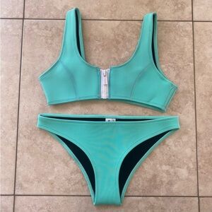 Hoaka Swimwear XS bikini set